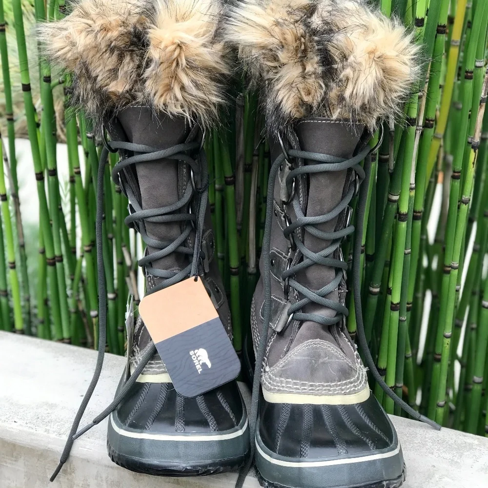 Womens Sorel Joan of Arctic Boot: Size 10
